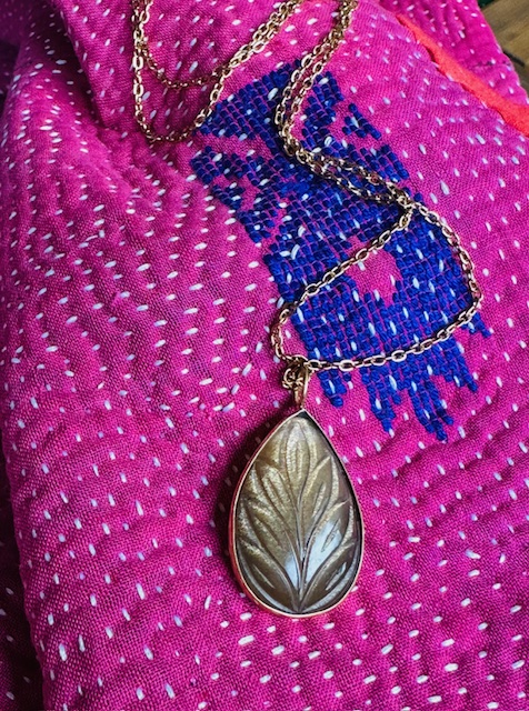 Collier Pierre de Soleil